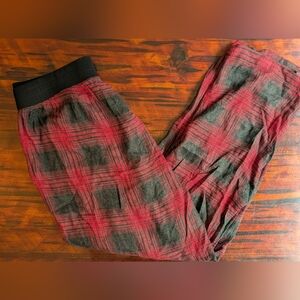 New Torrid Size 0 Red and Black Plaid Pajama Pants